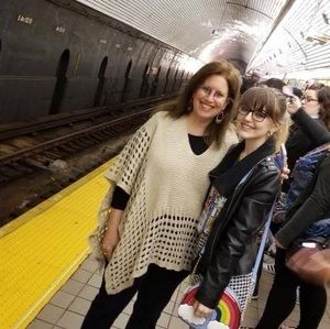 Meet your Posher, Elisa